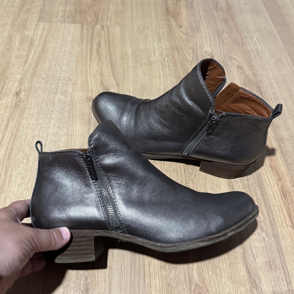 Lucky Brand Metallic Leather Ankle Booties Sz 11